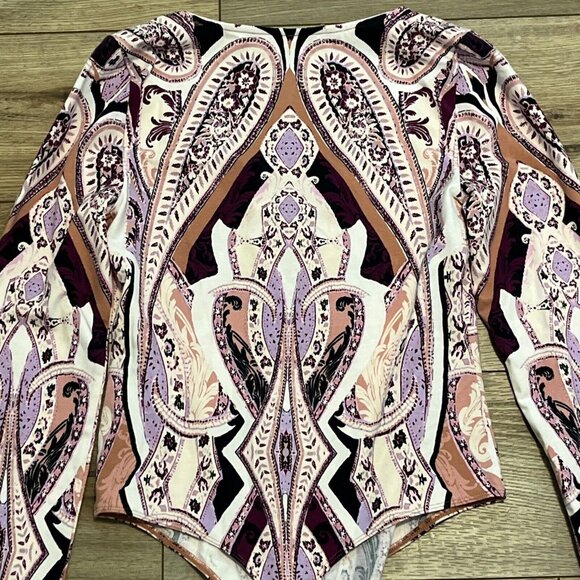Women's Free People Pick A Place Bodysuit SZ Medium Purple Multi Print Lace Up - Picture 11 of 12